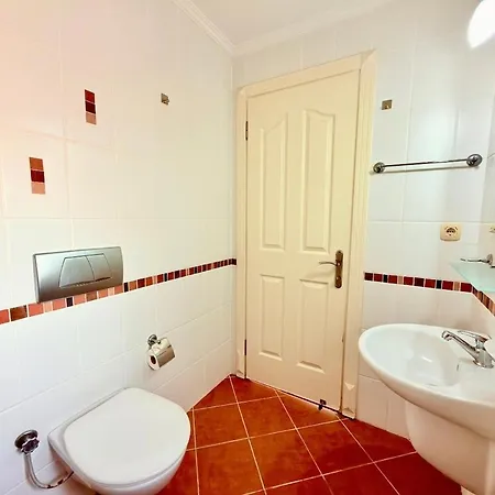 Fethiye-calis'ta 5 Yatak Odali 10 Kisilik Coral 4 *